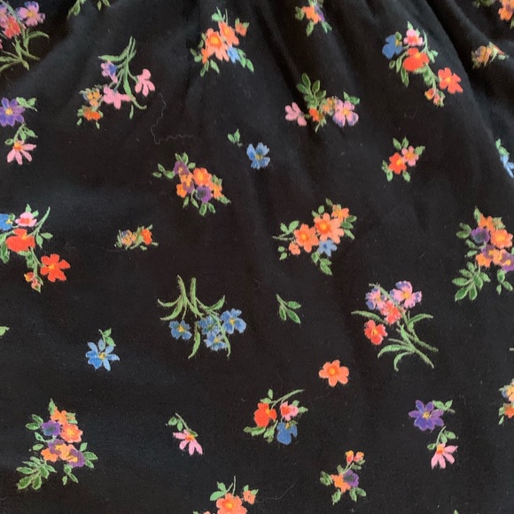 Ruby Ribbon Floral top - Picture 2 of 3